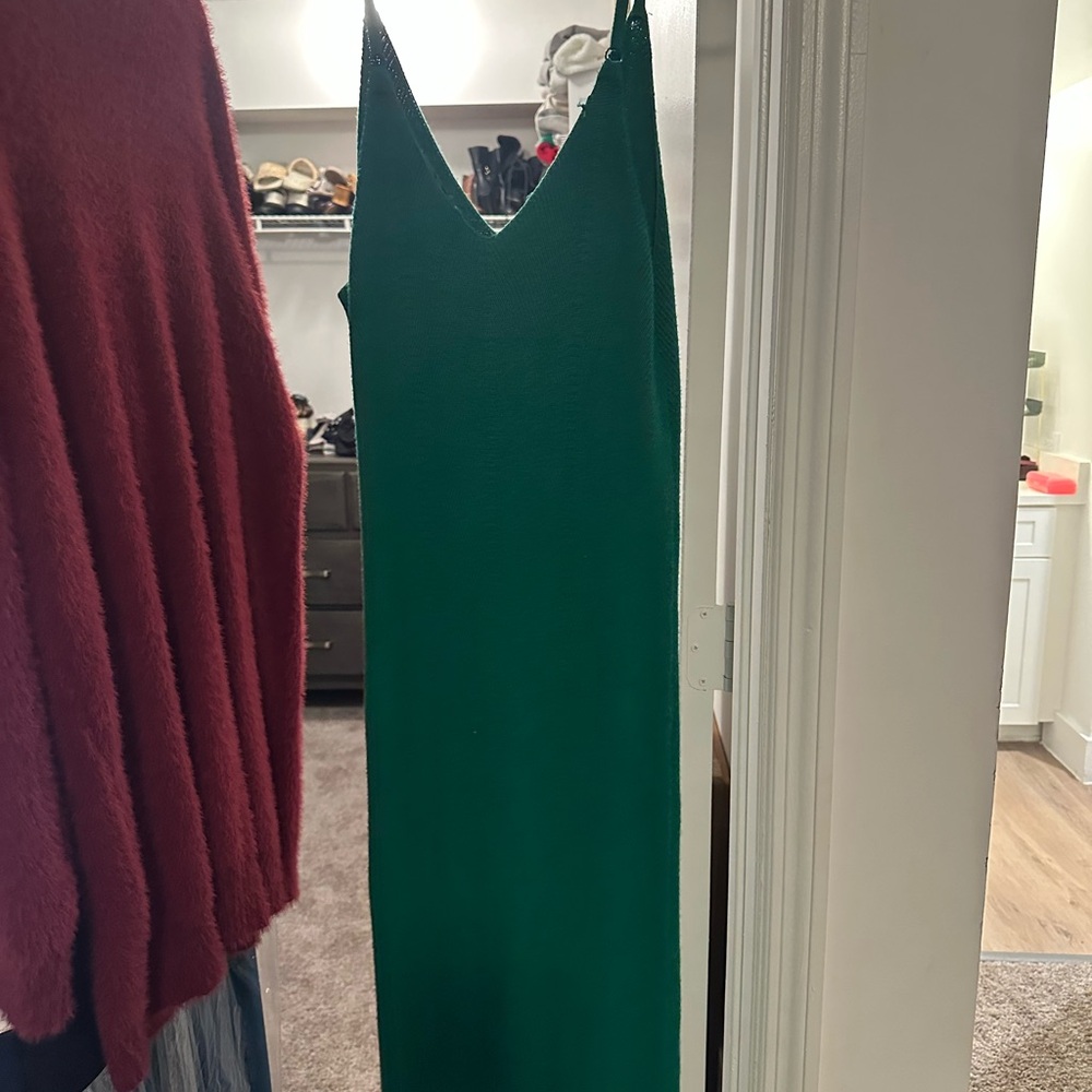 Elegant Green Sleeveless Dress